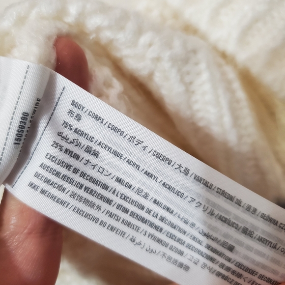 NWT Abercrombie & Fitch Womens Fuzzy Mock Neck Sweater. Cream/White. Knit. XL. - Picture 10 of 11